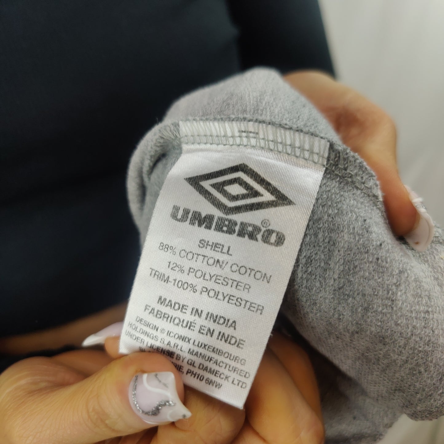 Umbro Grey Pink Pullover Crew Neck Sweatshirt Women Size Small