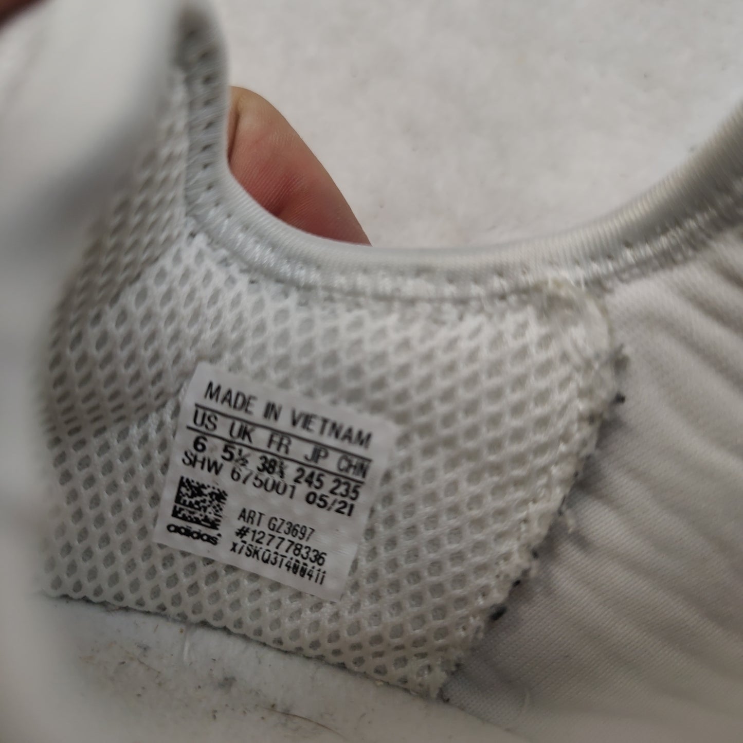 Adidas NMD R1 Primeblue Triple White Sneaker Trainers Shoes Women UK 5.5