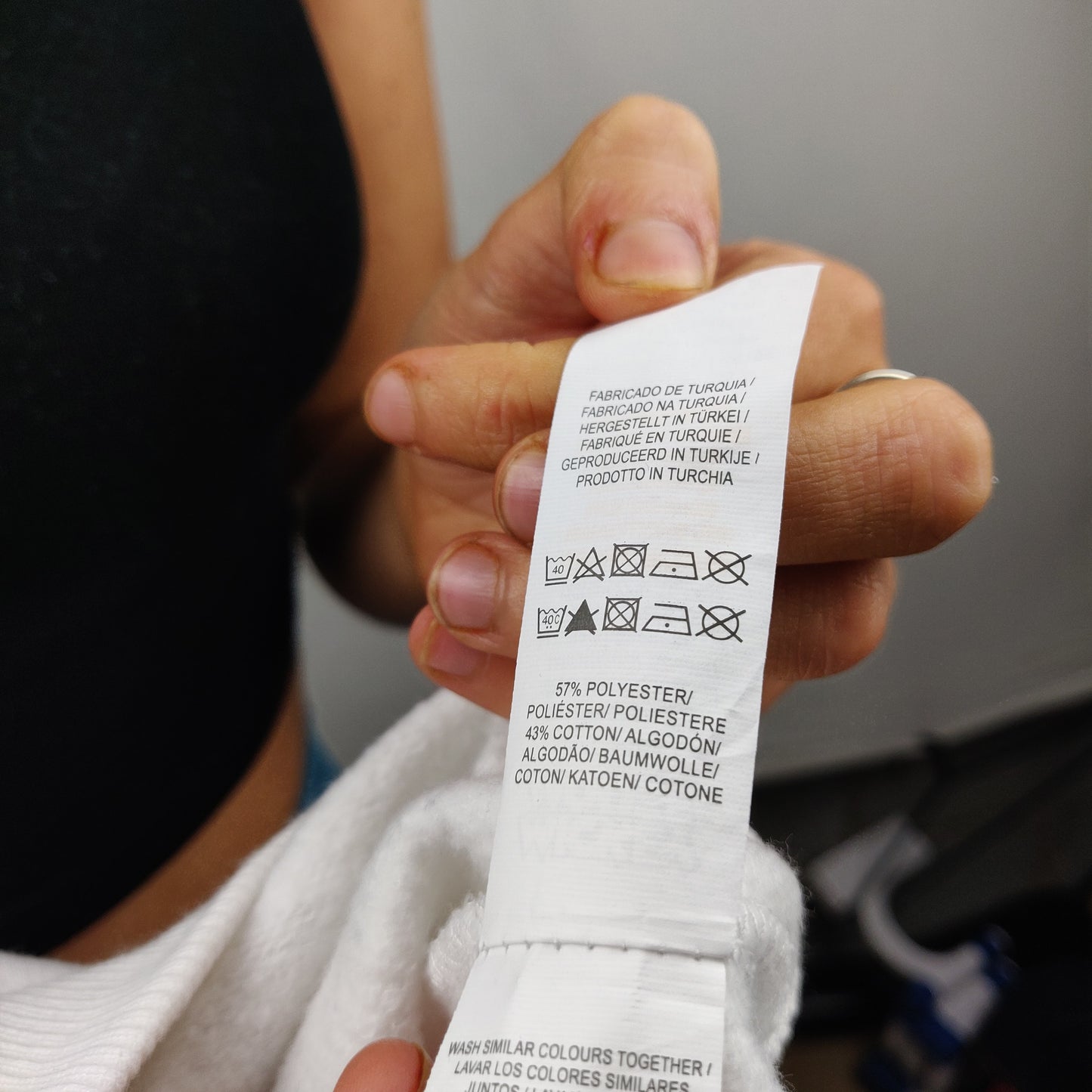 Disney Mickey Mouse Vintage White Pullover Sweatshirt Women Size Small