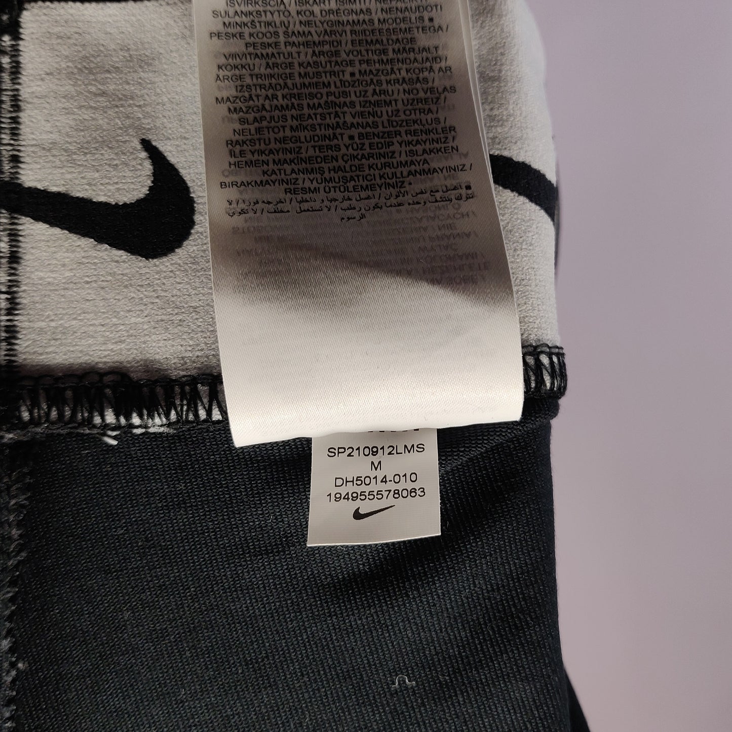 Nike Sportswear Club NSW Black High Rise Compression Leggings Women Medium