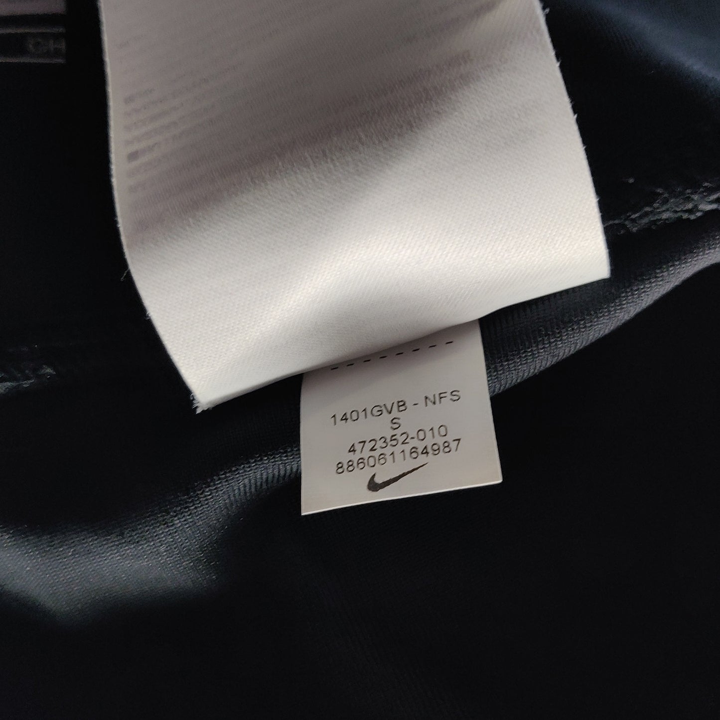 Nike Dri-Fit Black Capri Pants Poly Slim Fit Leggings Women Size Small ~ 472352-010