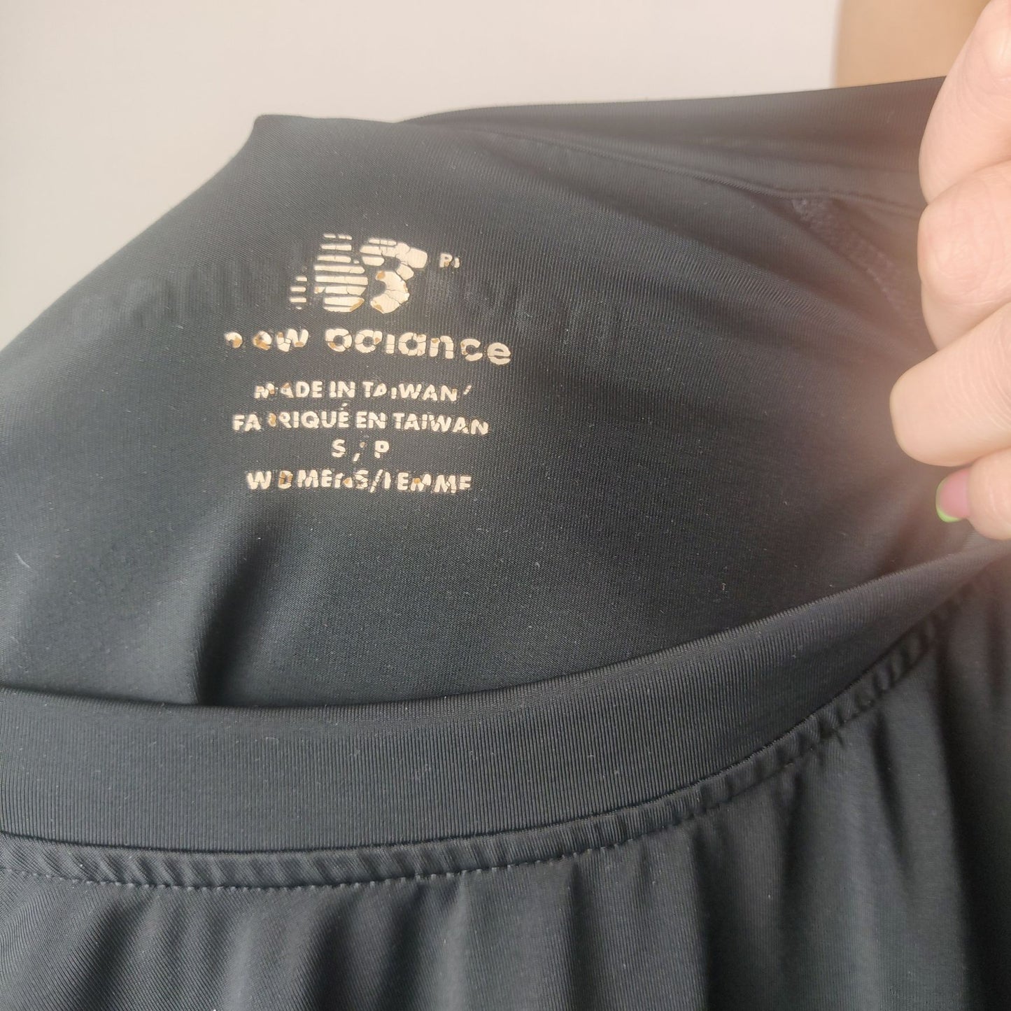 New Balance Black Sweatshirt Crew Neck Long Sleeve Women Size Small