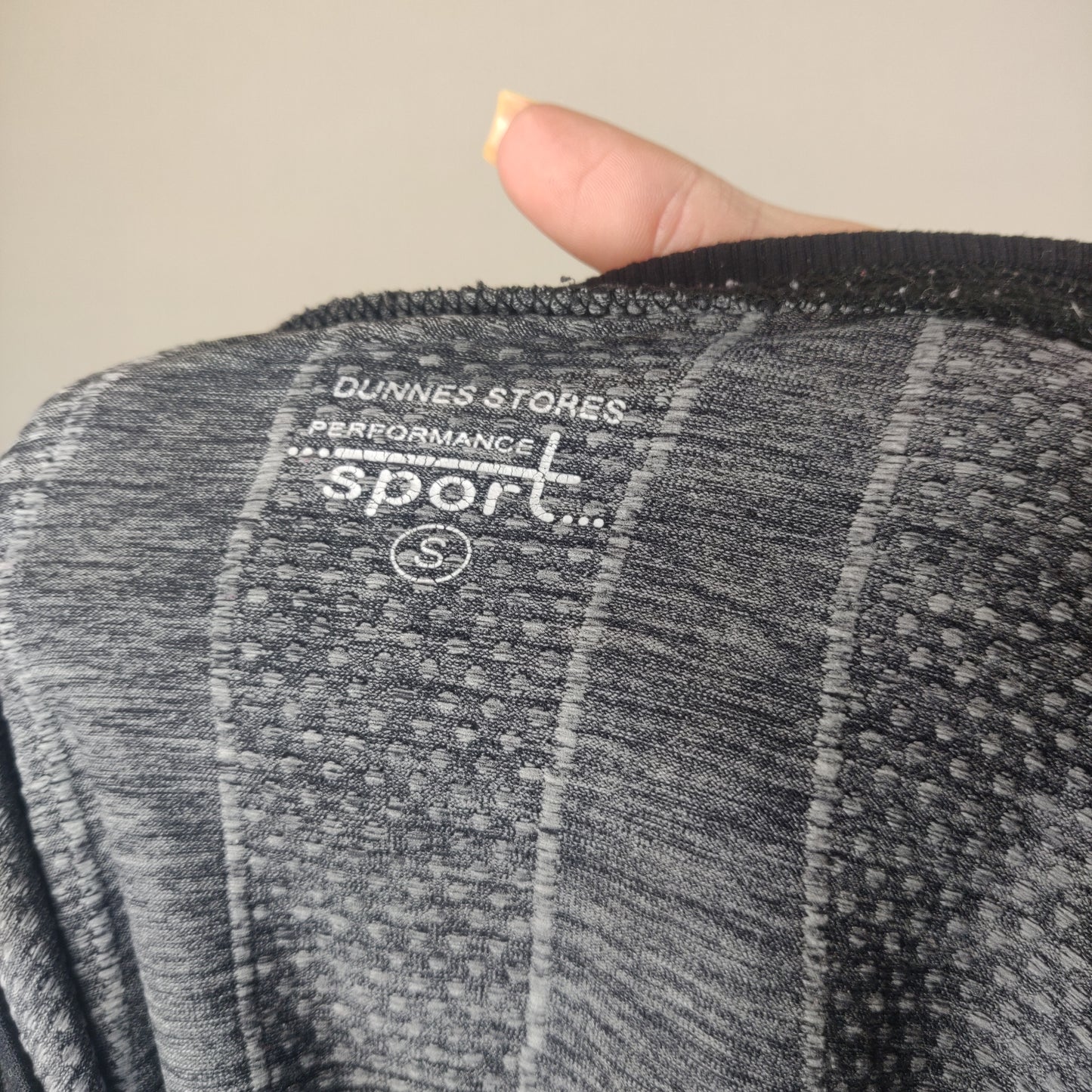 Dunnes Performance Sport Black White Sweatshirt Women Size Small