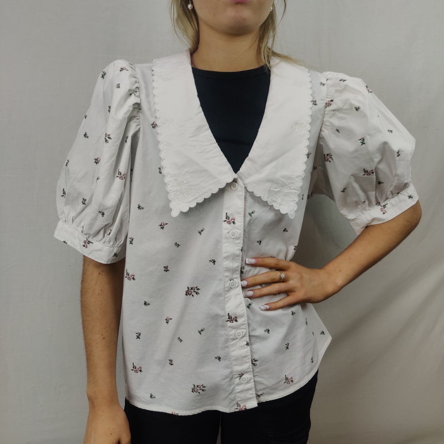 Levi's White Floral Short Sleeve Blouse Shirt Women Size Large