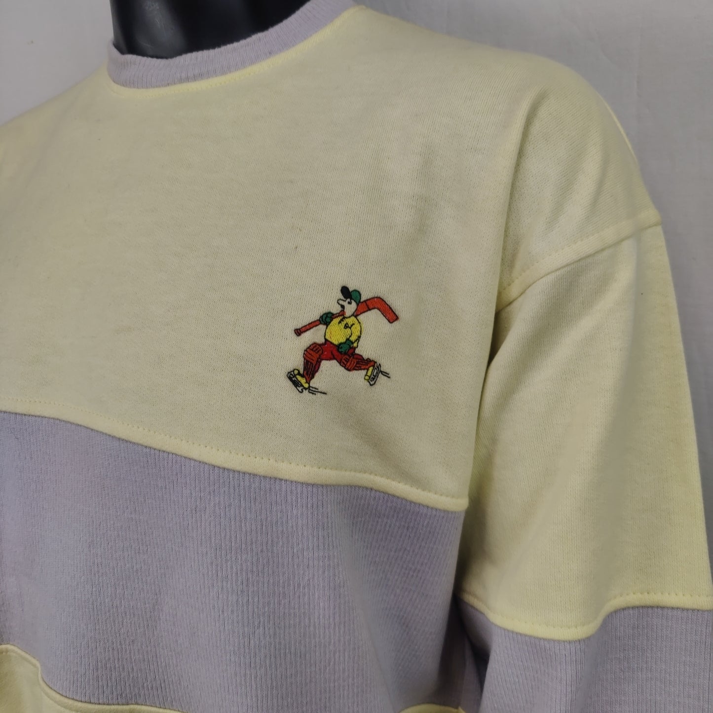 Best Direction Vintage Hockey Yellow/Grey Crew Neck Sweatshirt Men Medium