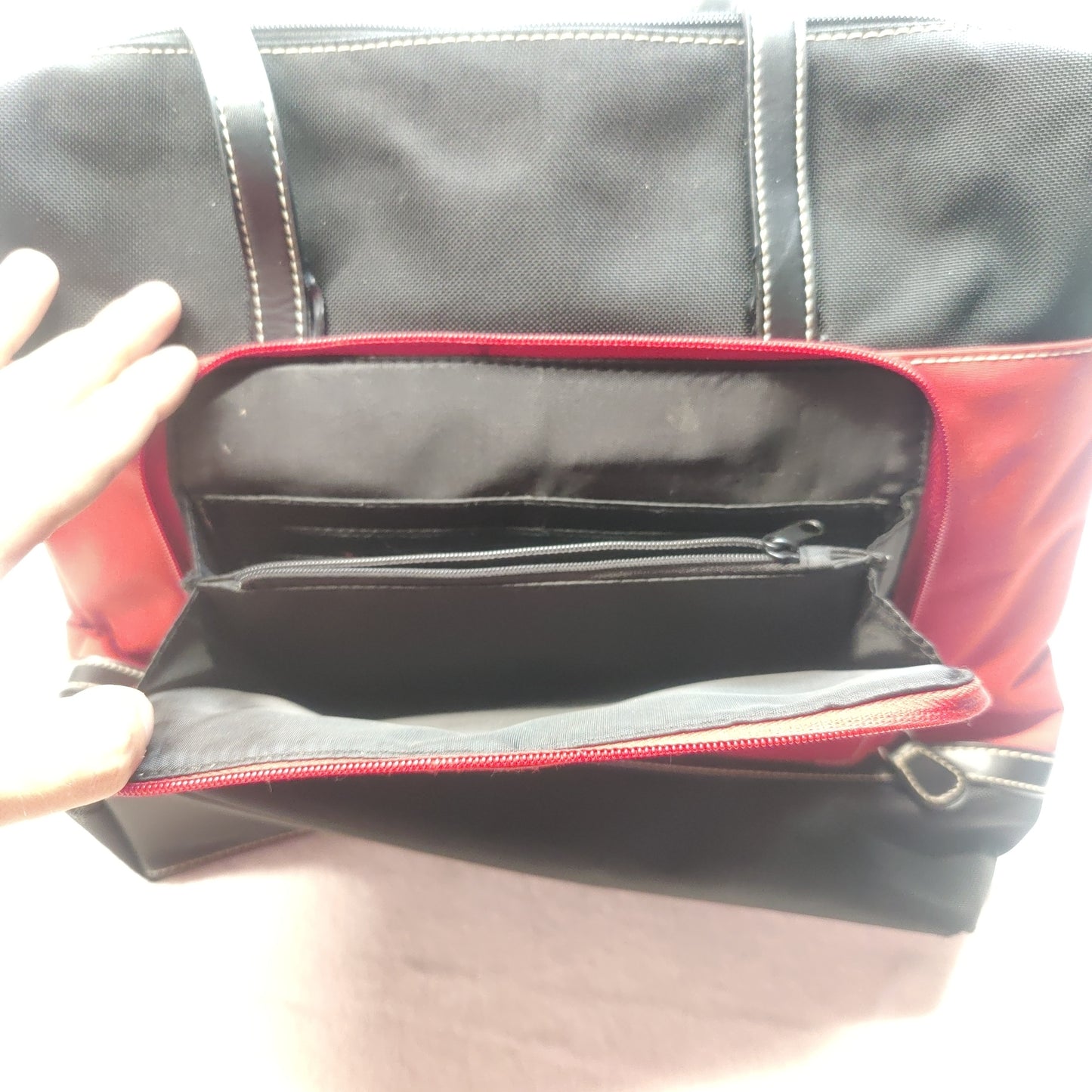 Tommy Hilfiger Black Red Gold Leather Tote Shoulder Bag Hand Bag Women