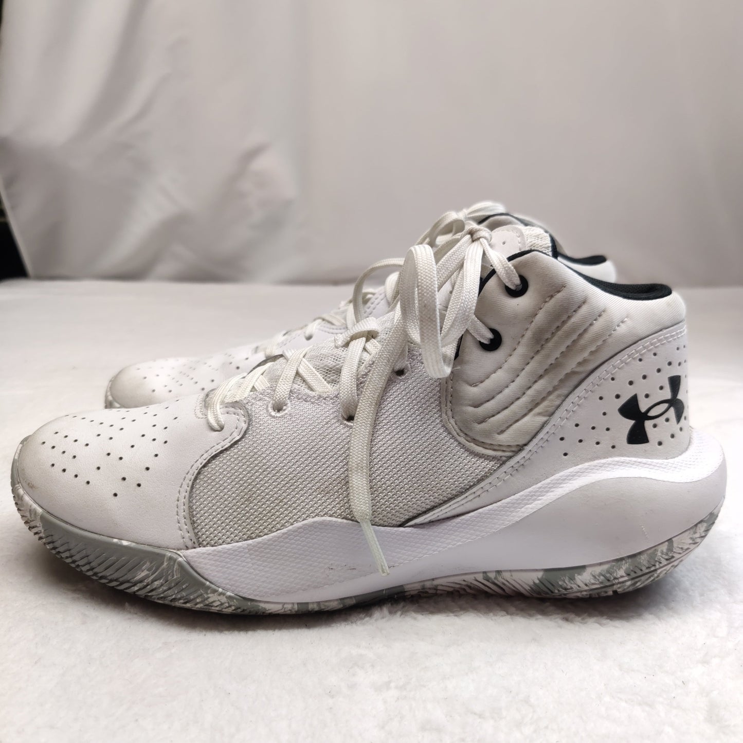 Under Armour Jet 21 White Basketball Sneaker Trainers Shoes Men UK 7.5