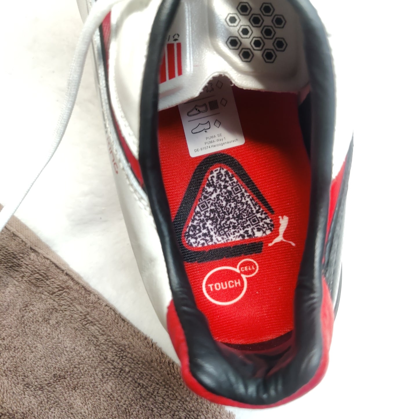 Puma King White/Red/Black Sneaker Trainers Shoes Men Size UK 8.5 EU 42.5