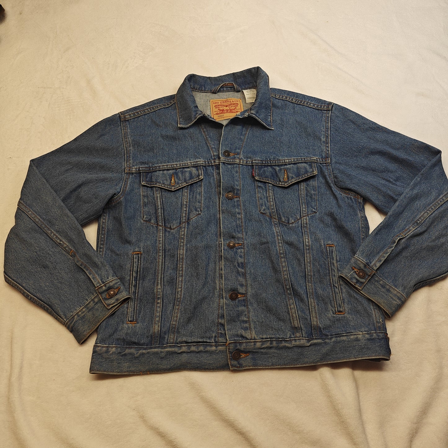 Levi Strauss Blue Denim Trucker Jacket Relaxed Fit Men Large 70507 VGC