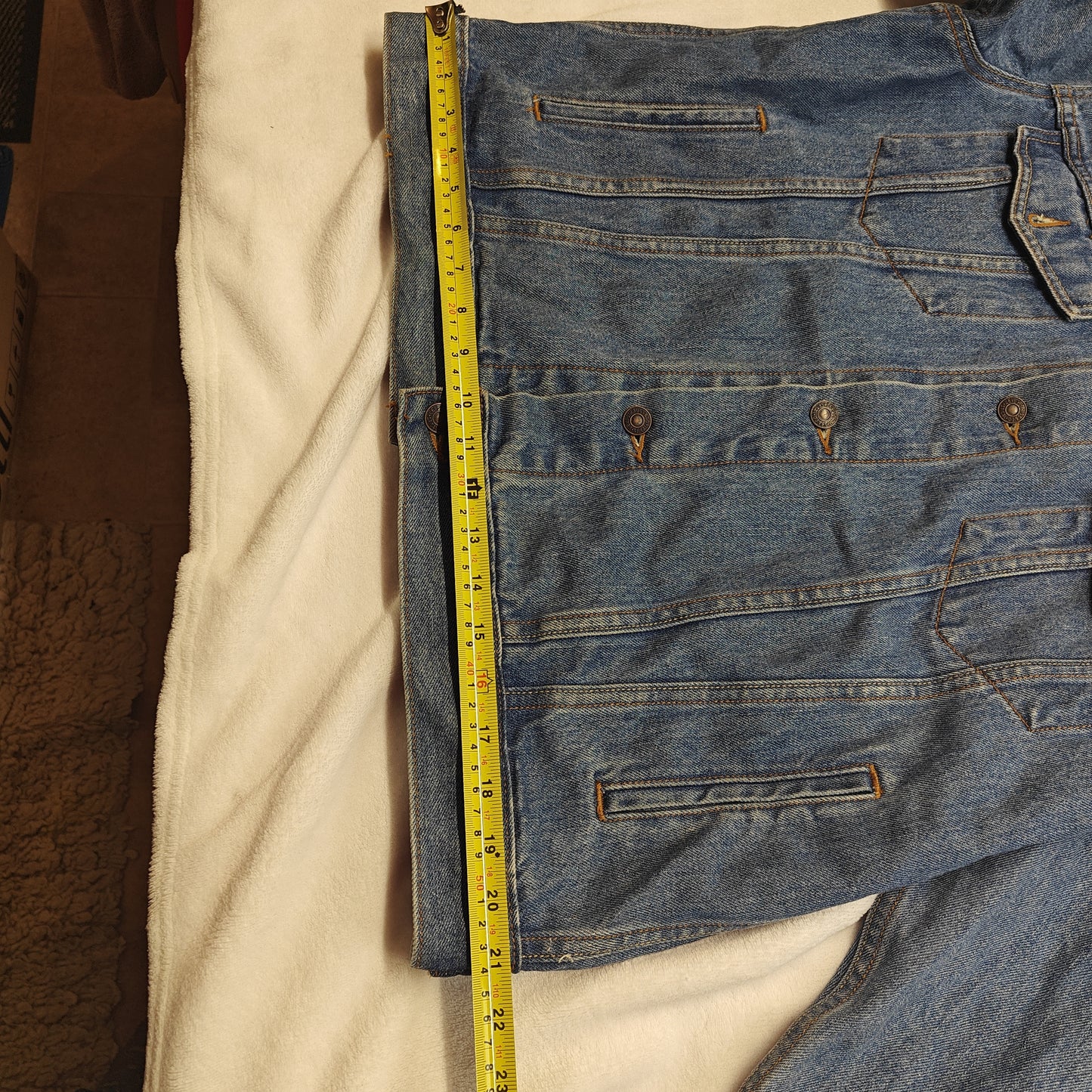 Levi Strauss Blue Denim Trucker Jacket Relaxed Fit Men Large 70507 VGC
