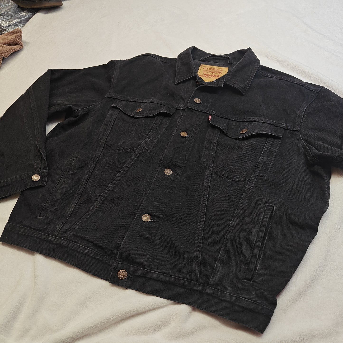 Levi’s Premium Black Trucker Jacket Stretch Denim Button Up Men Size Large