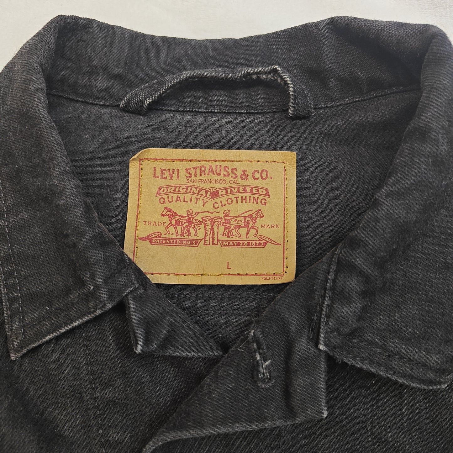 Levi’s Premium Black Trucker Jacket Stretch Denim Button Up Men Size Large