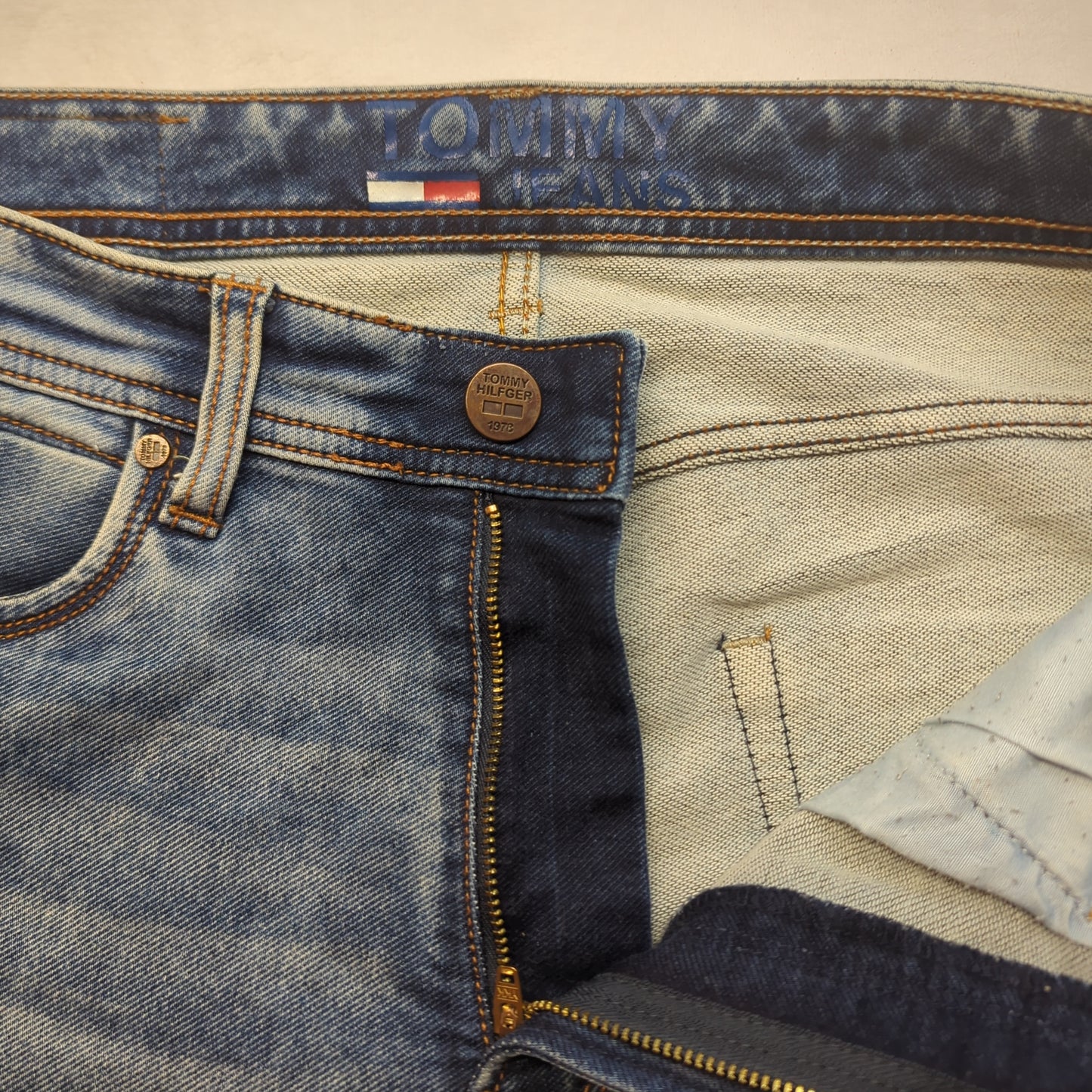 Tommy Hilfiger Scanton Slim Light Blue Stonewash Denim Jeans Men Size W34/L32