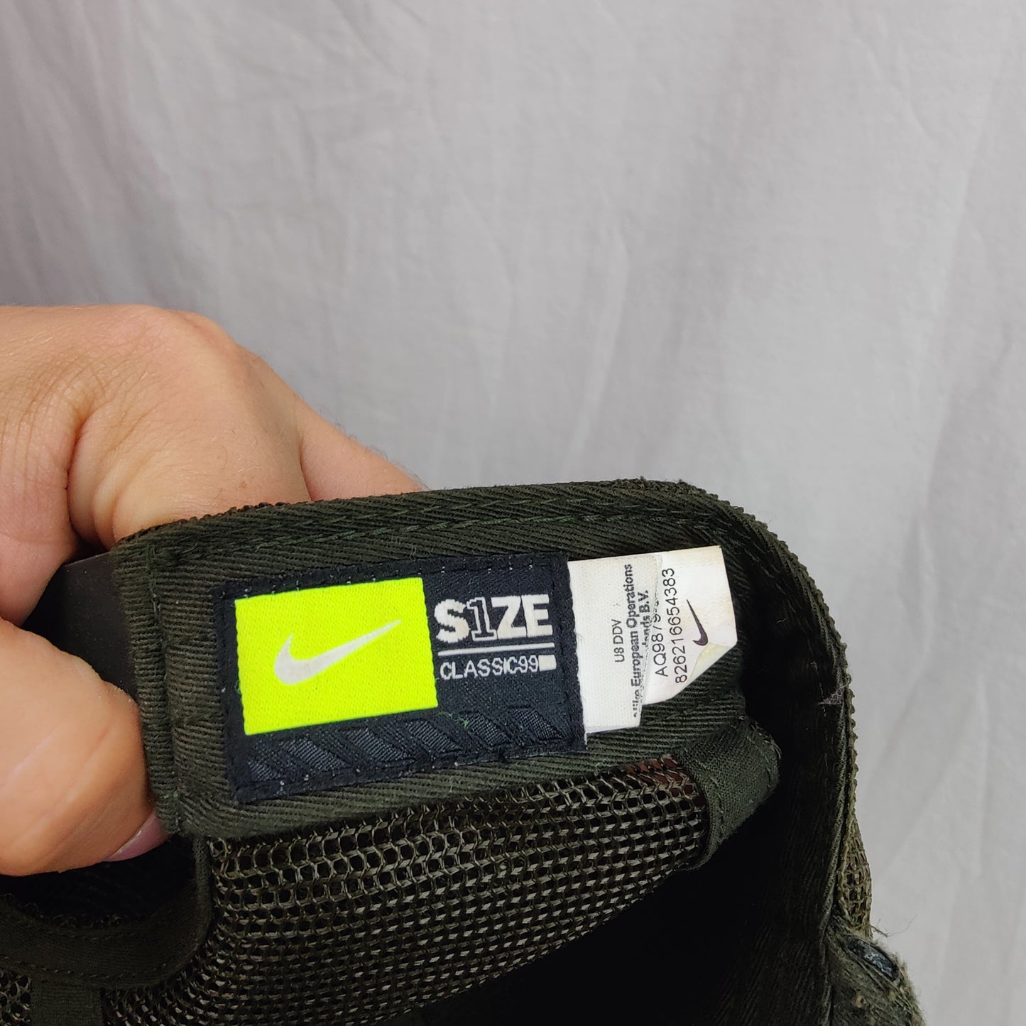 Nike Classics 99 Green Mesh Trucker Hat Cap Men One Size