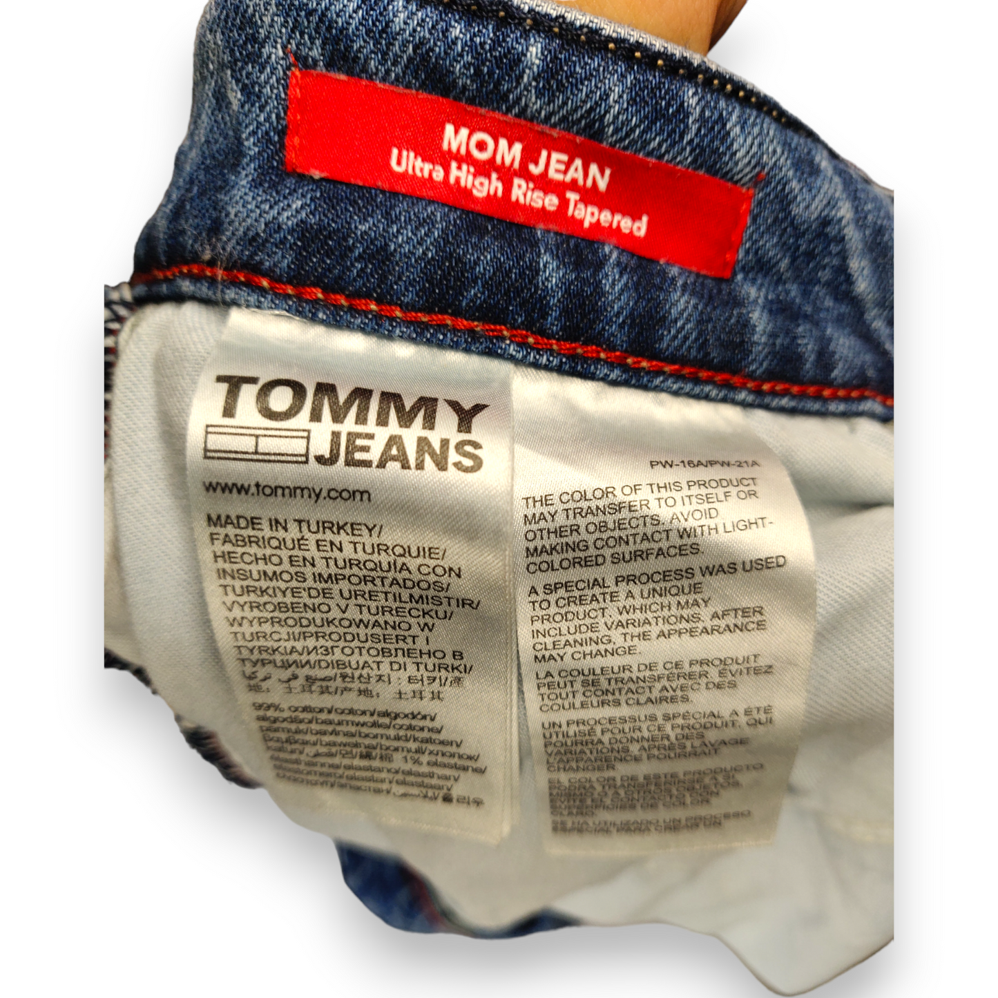 Tommy Hilfiger Vintage Blue Mom Ultra High Rise Tapered Baggy Jeans Women Size W31/L27
