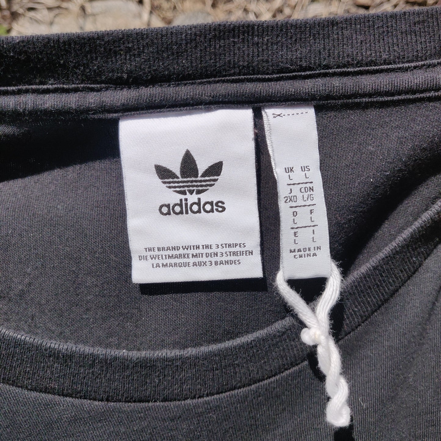 Adidas Black Short Sleeve V-Neck Embroidered Logo T-Shirt Men Size Large