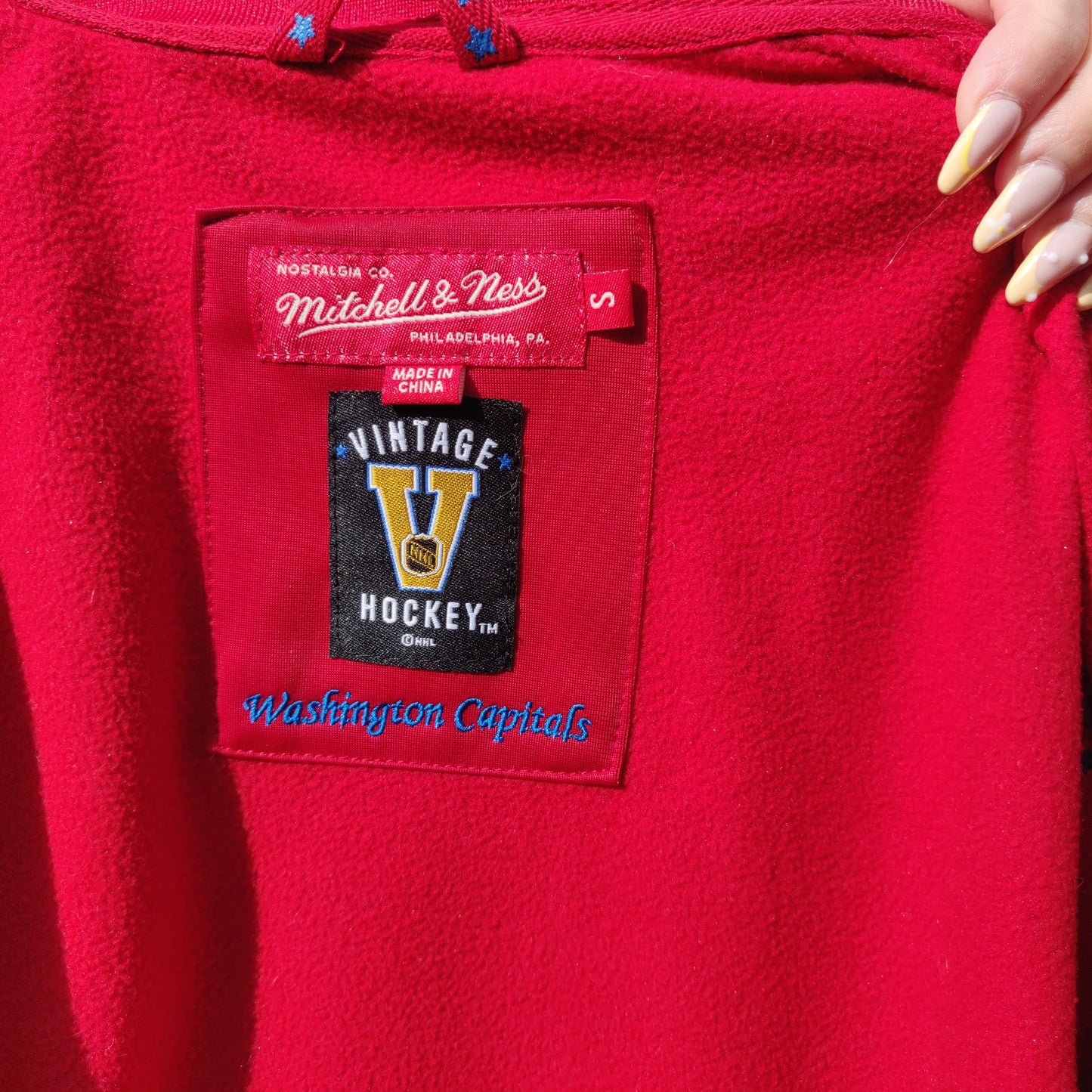 Mitchell & Ness Hockey Washington Capitals Vintage Red Track Jacket Women Small