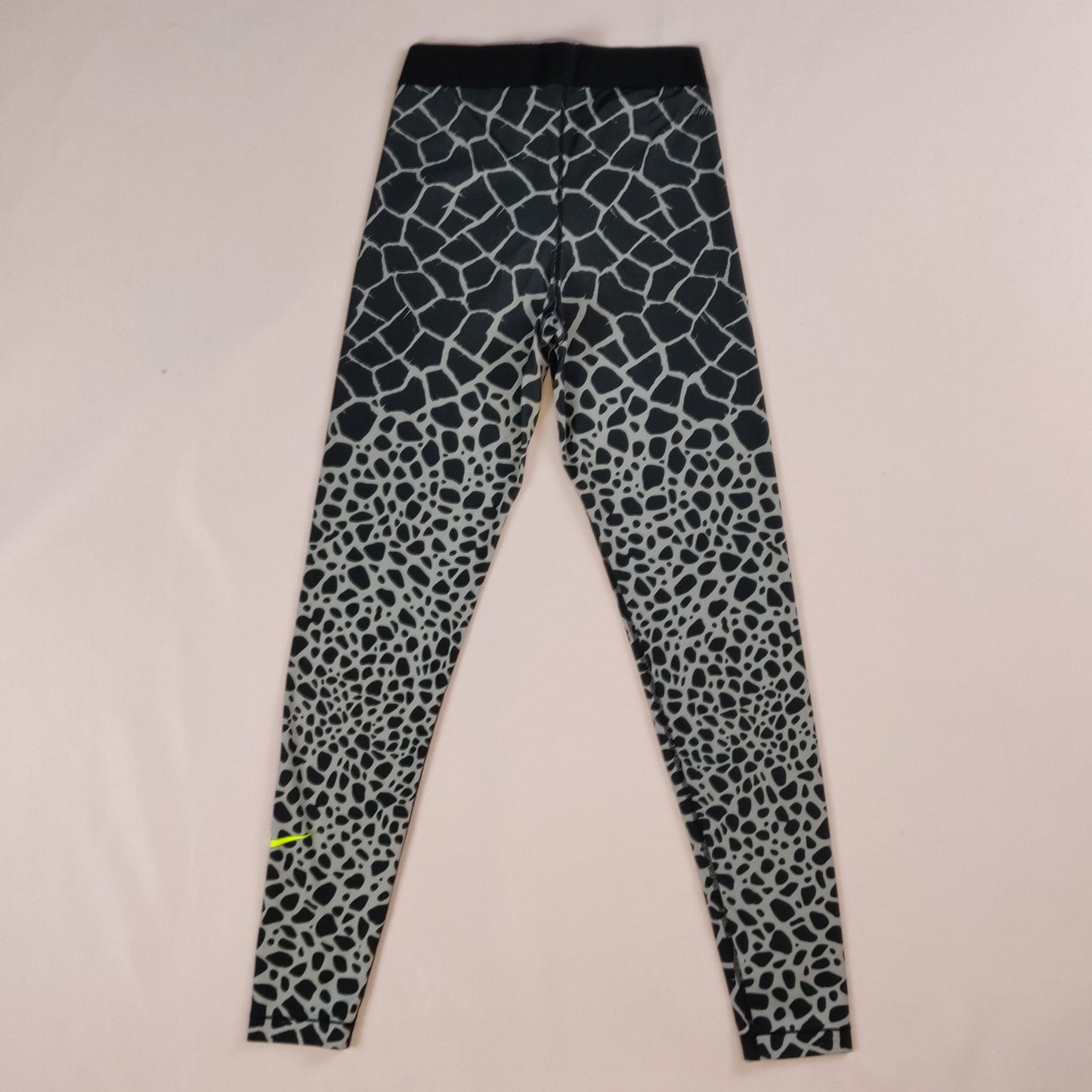 Nike Pro Black Grey Engineered Giraffe Mid Rise Leggings Women Small ~ 683555-012