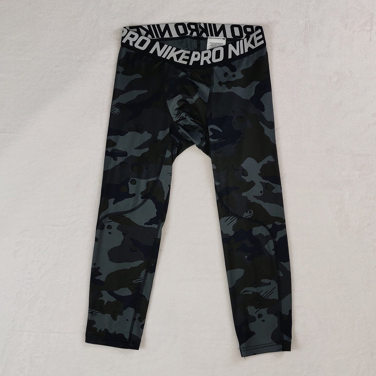 Nike Pro Dri-Fit Black Green Camouflage Capri Leggings Men Small ~ CD7674-010