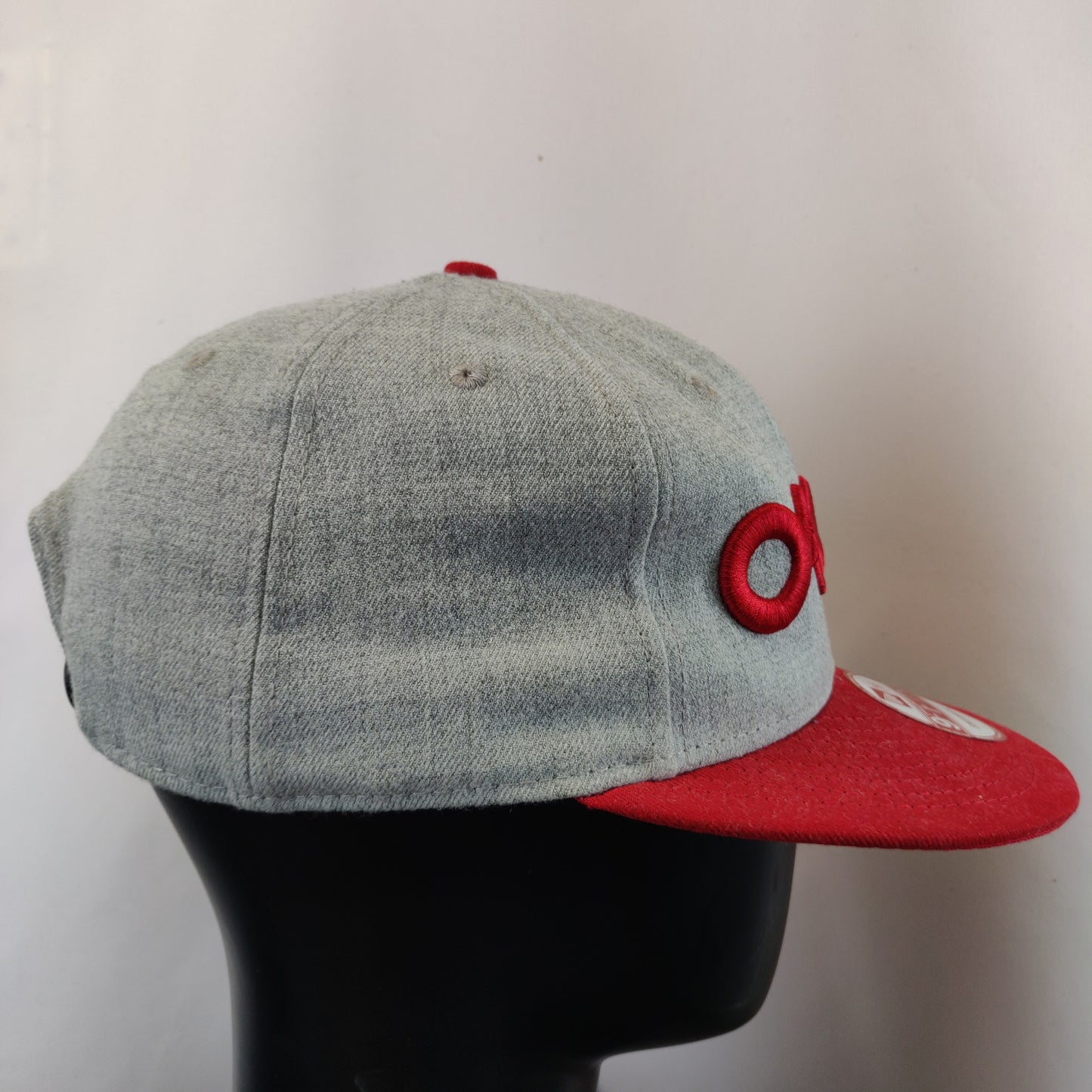 Oakley Since 1975 Grey Red New Era 9FIFTY Snapback Hat Adjustable Men One Size