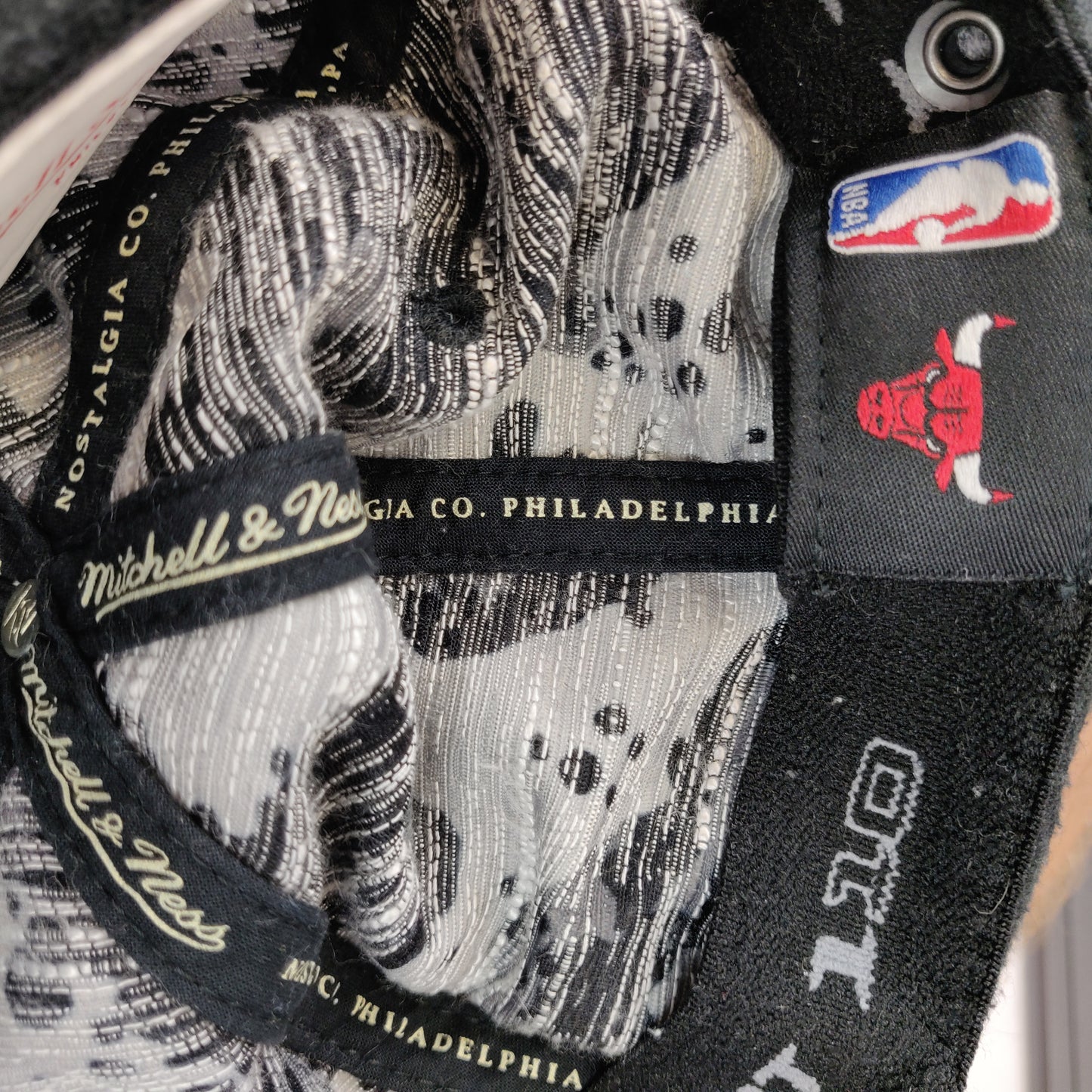 Mitchell & Ness Black Chicago Bulls Philadelphia NBA Baseball Cap Hat Men Unisex
