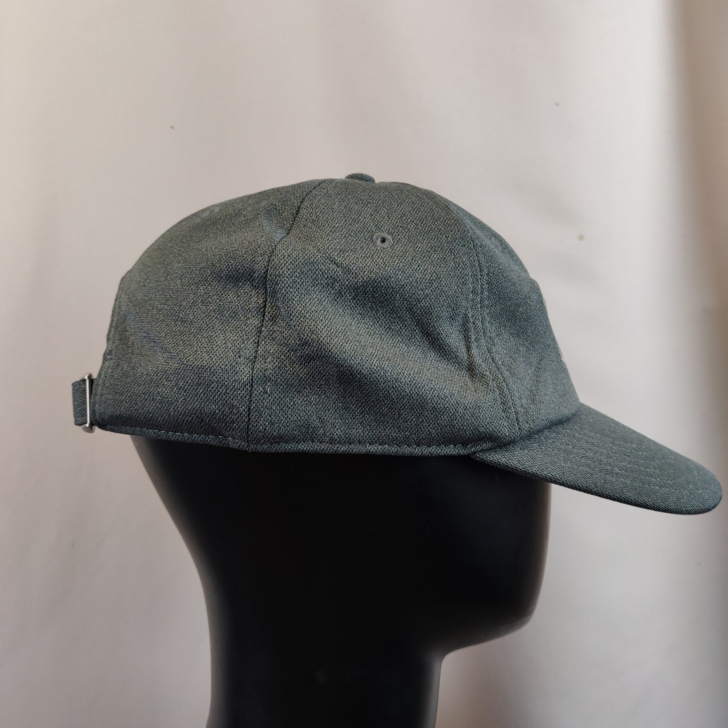 Under Armour UA Free Fit Grey Golf Baseball Cap Hat Men OSFA