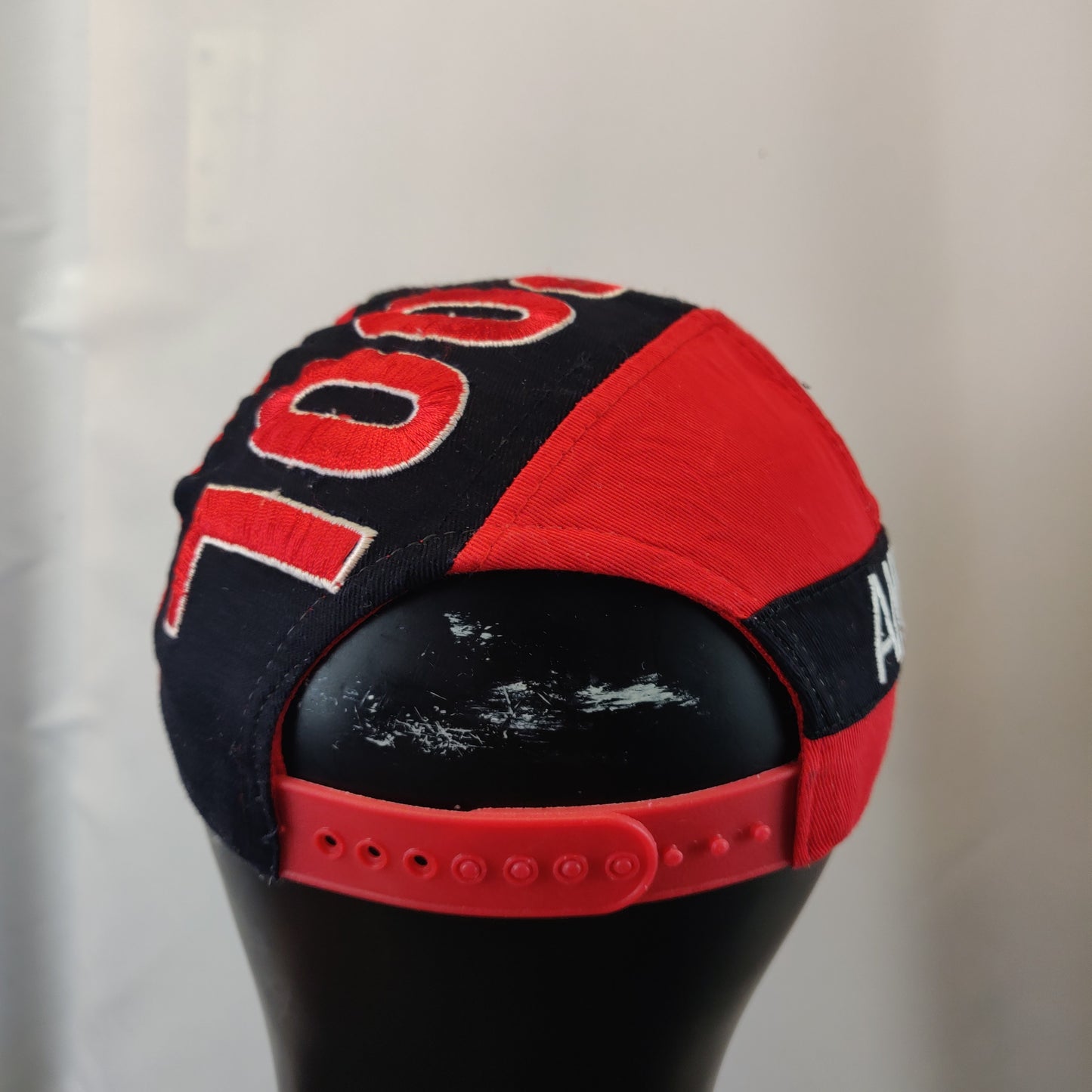 Liverpool FC Anfield Vintage Embroidered Red Black Football Baseball Cap Hat Men
