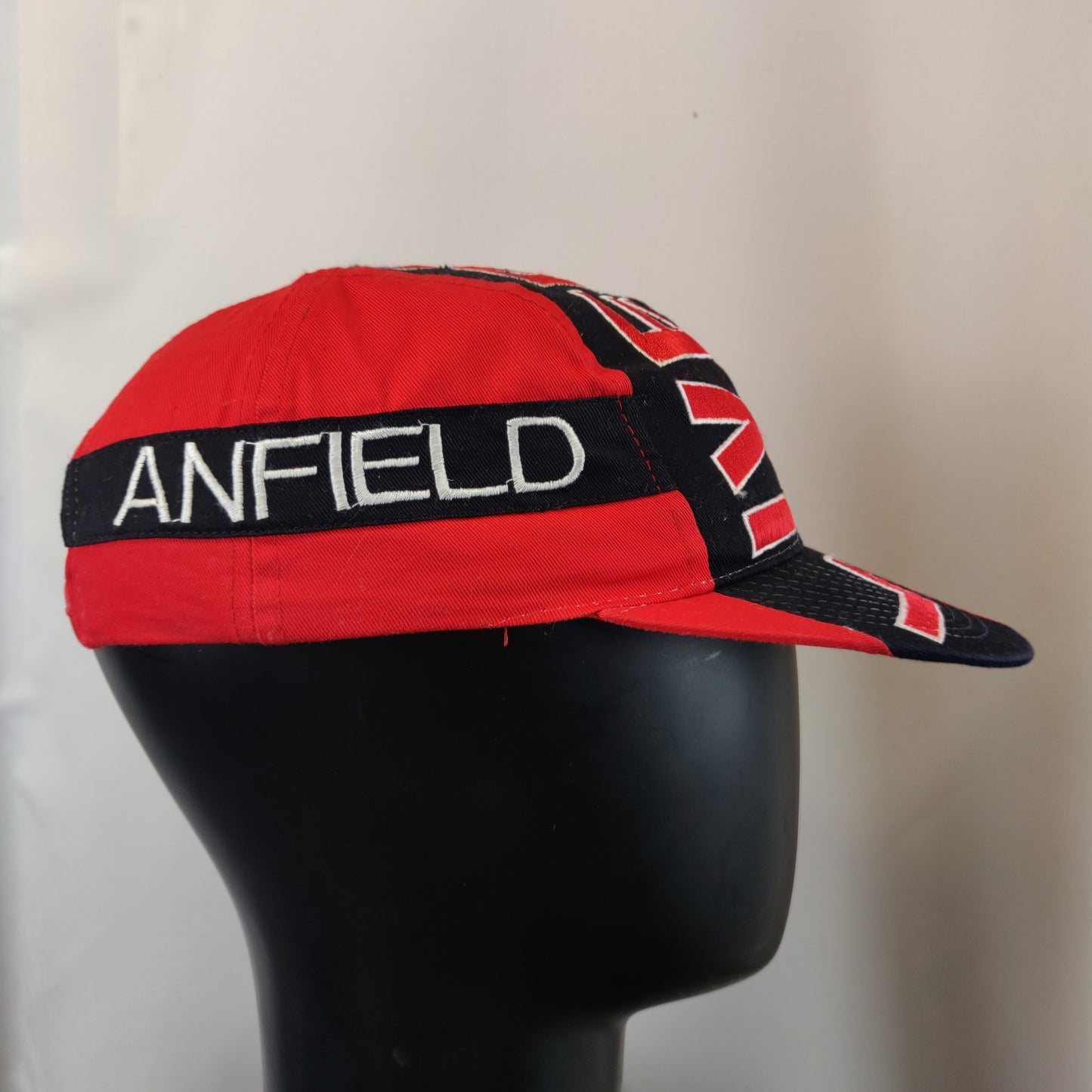Liverpool FC Anfield Vintage Embroidered Red Black Football Baseball Cap Hat Men