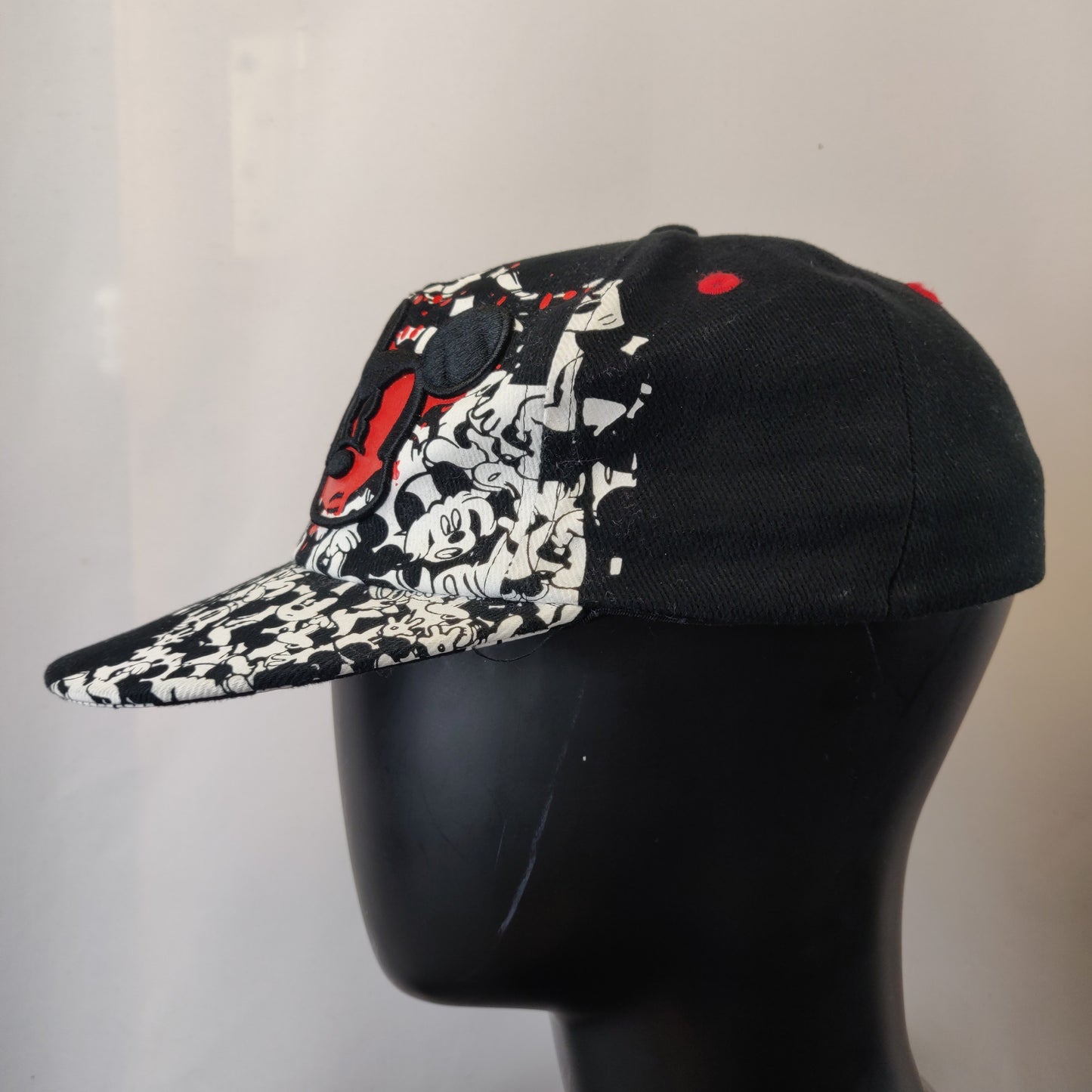 Disney Parks Black Mickey Mouse Snapback Hat Cap Youth Kids Boys Girls 54-57 Cm