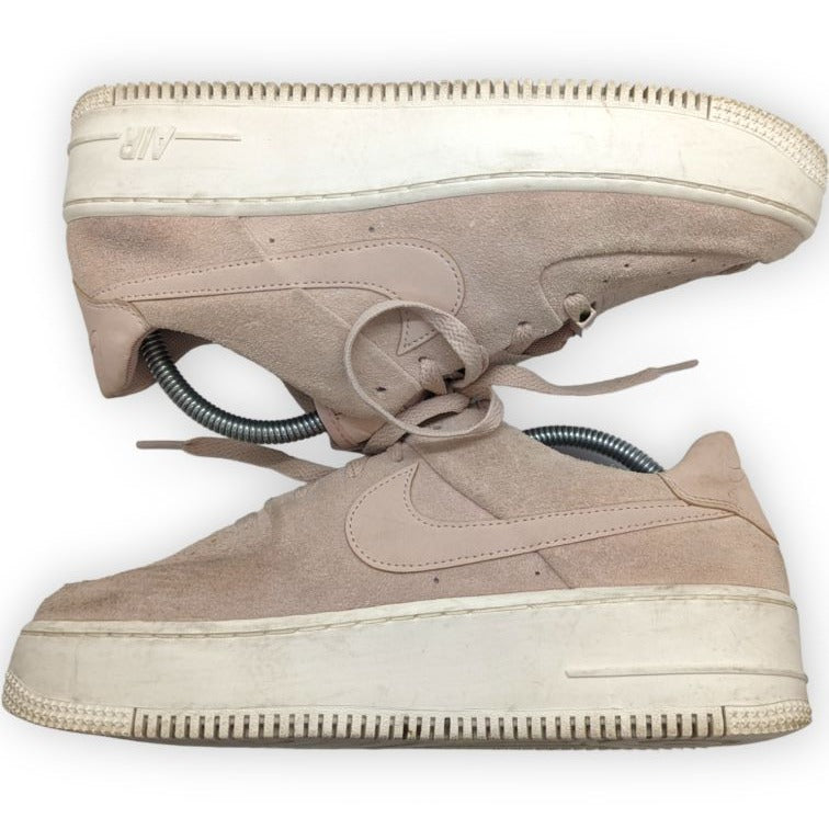 Nike Air Force 1 Sage Low Particle Pink Suede Trainers Women UK 7 - AR5339-201
