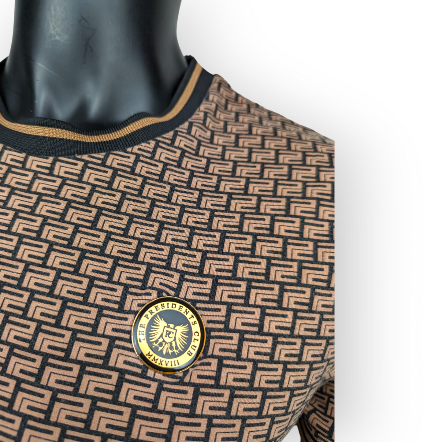 RC The President Club Brown Short Sleeve Crew Neck T-Shirt Men Medium