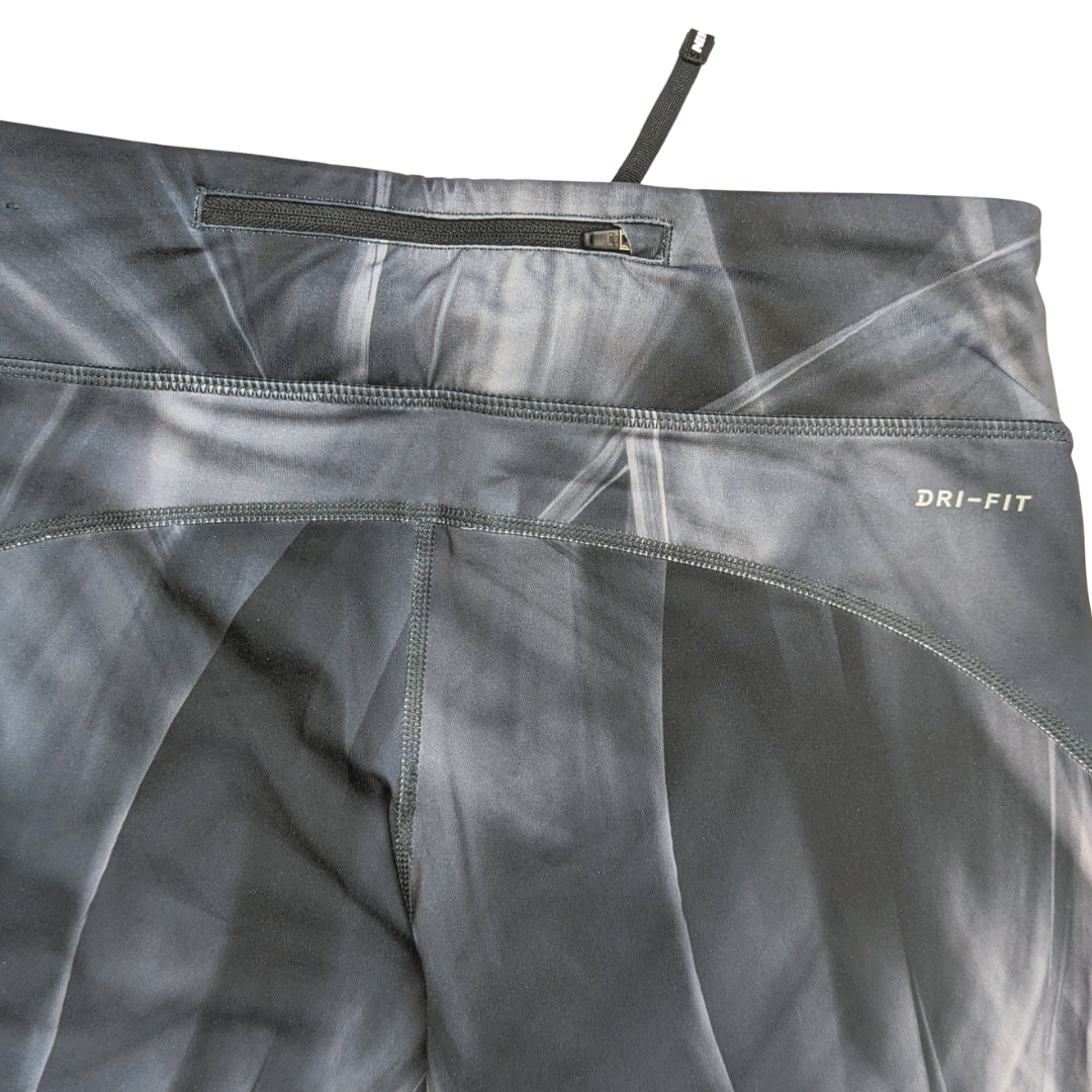 Nike Dri-Fit Black Capri Leggings Women Size Medium