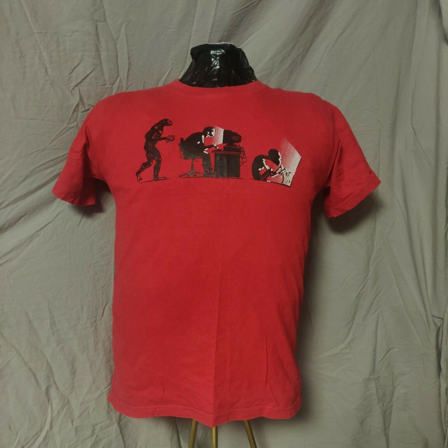 Vintage Red T-shirt Monkey To Alien Evolution Graphic Size Large