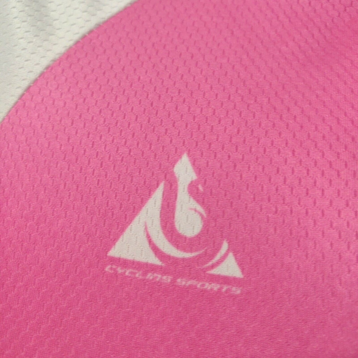 Cycling Sports White T-shirt Size Medium