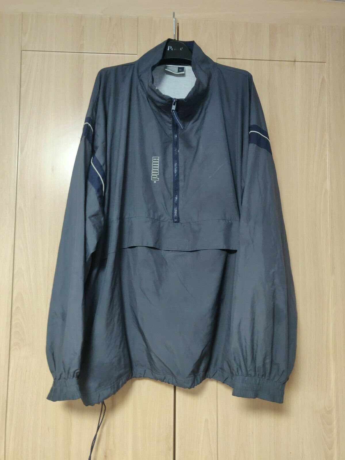 Puma men  Vintage Grey Jacket Size XL