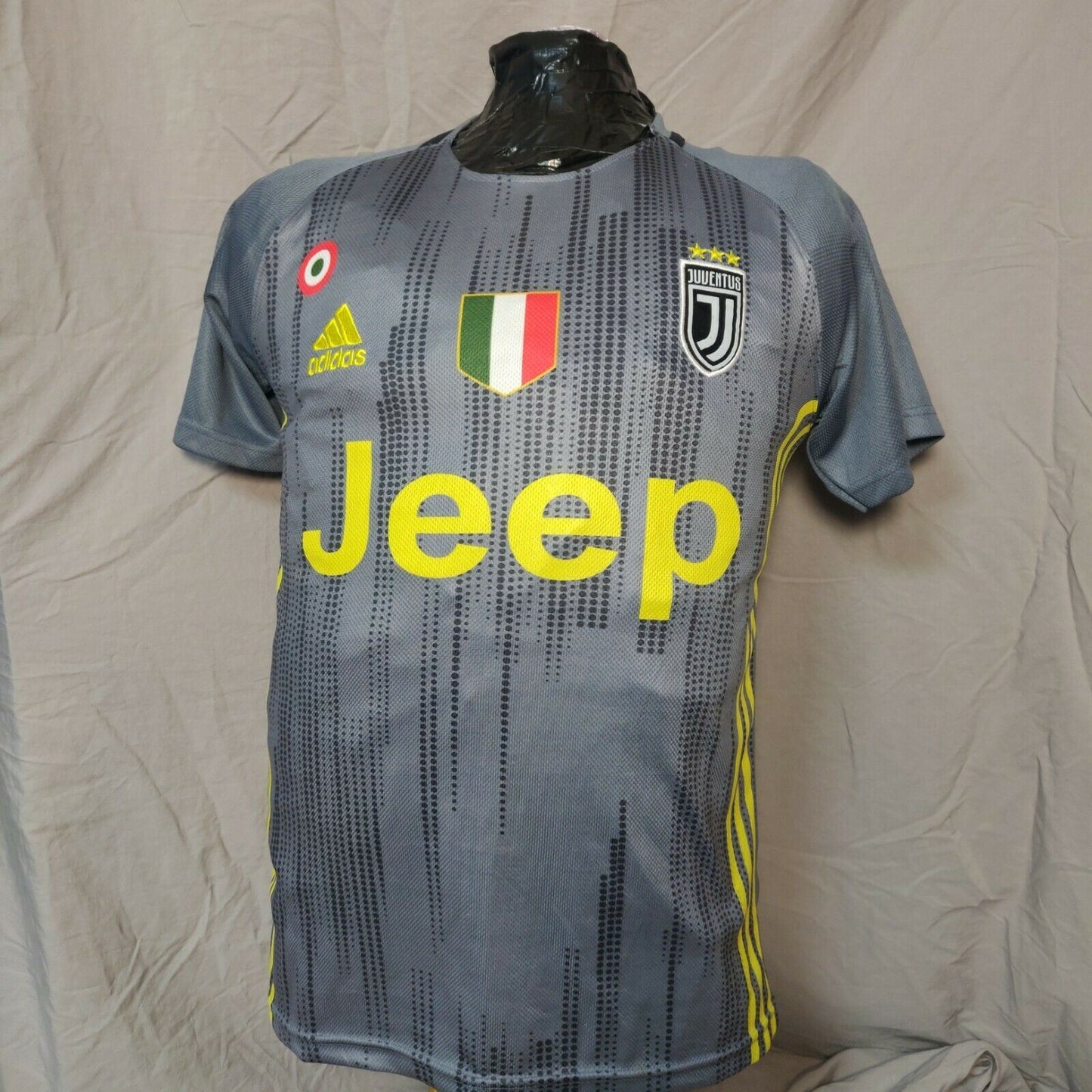 Juventus FC Grey Adidas Ronaldo Jersey Men Size Large