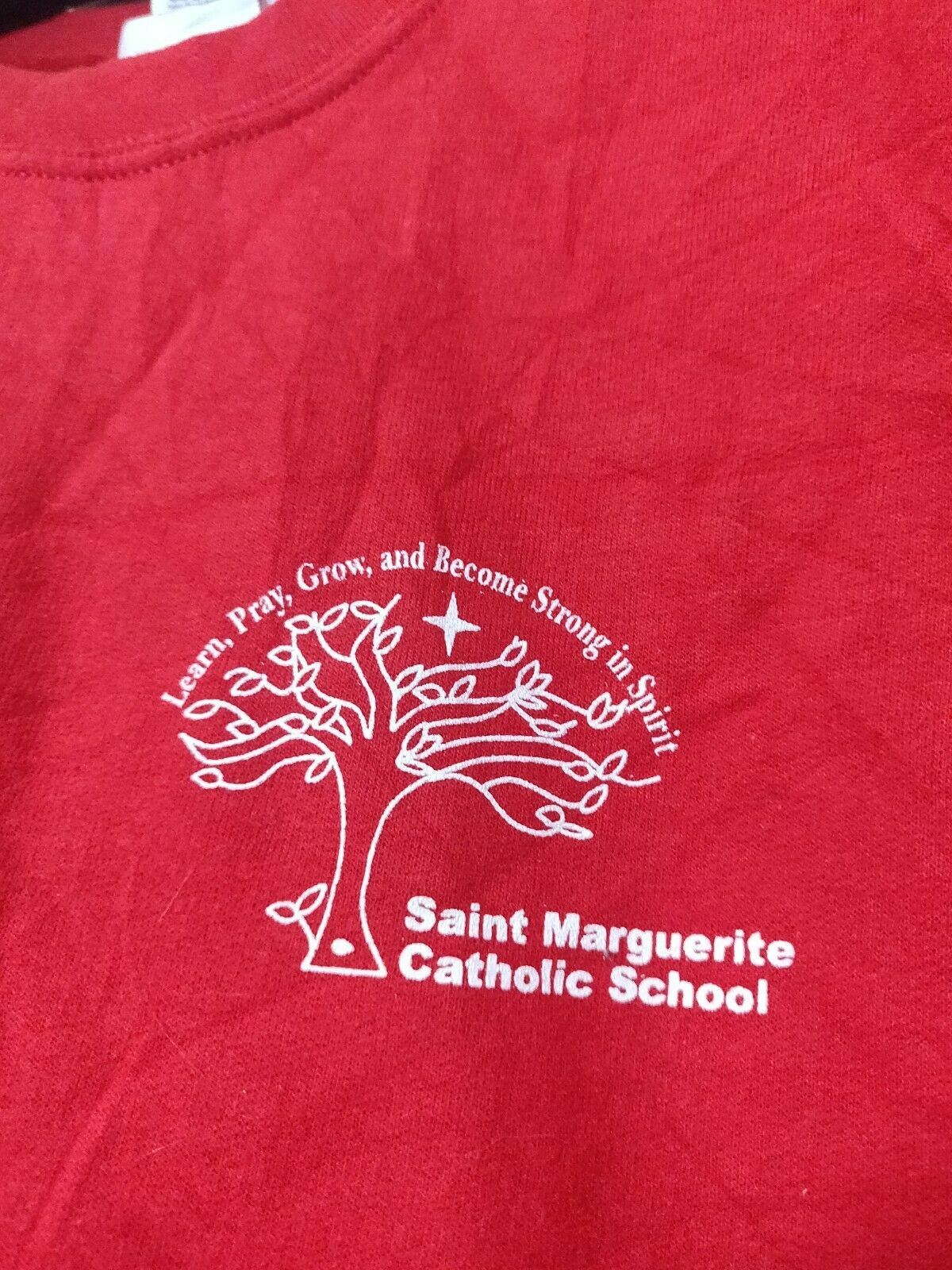 Gildan Saint Marguerite Red Sweatshirt Long Sleeve Jumper Men Size Medium