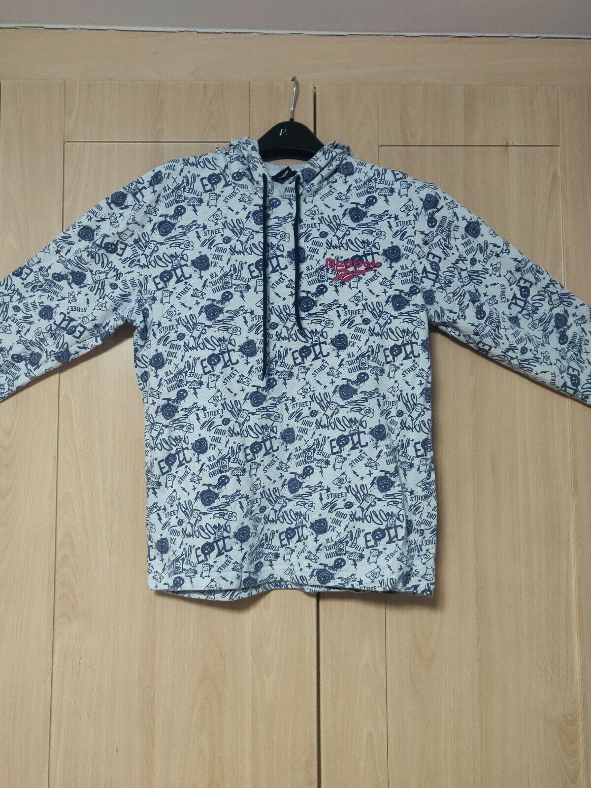 Reebok White Graffiti Pullover Hoodie Teens Size Large