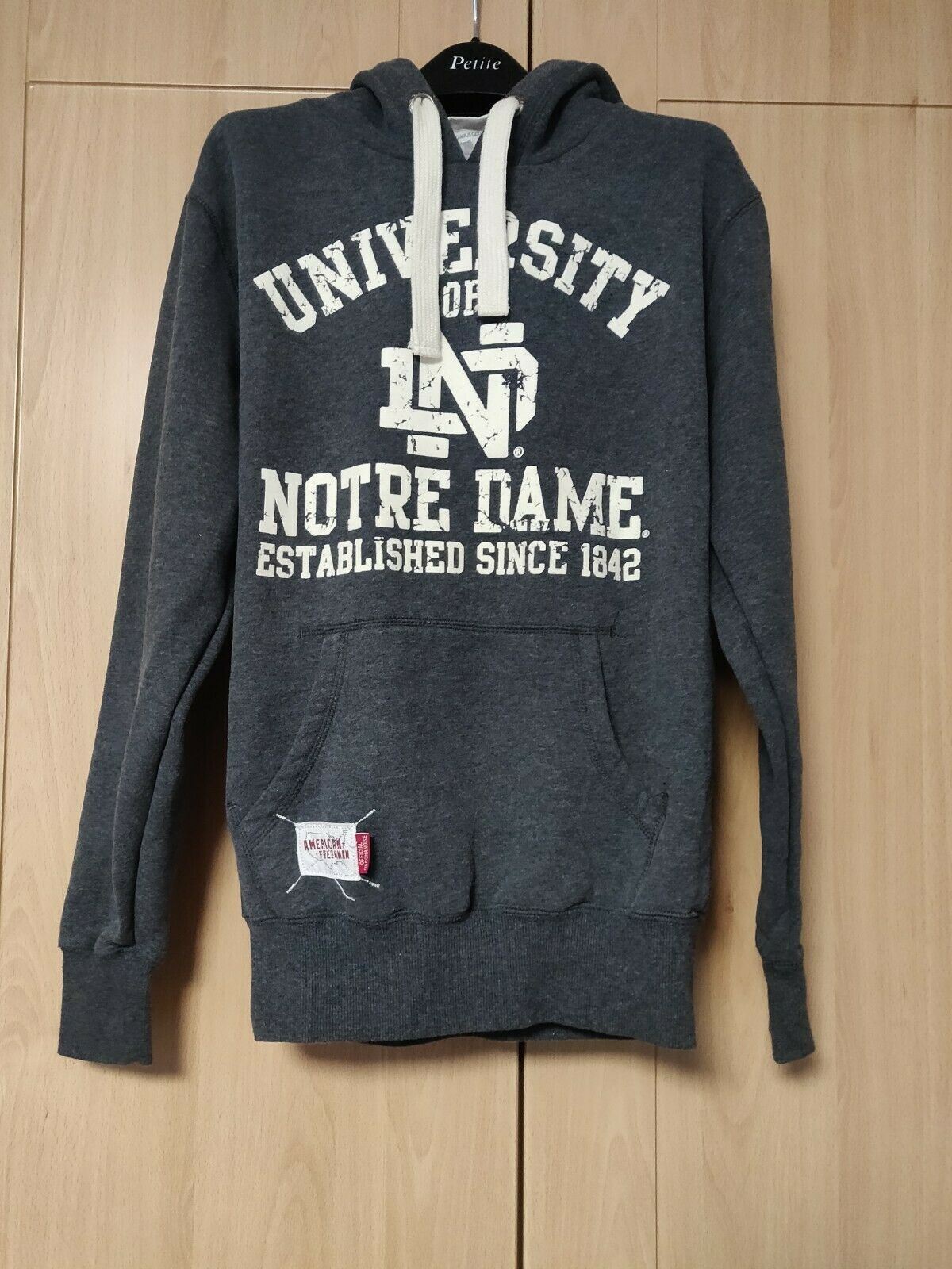 University Of Notre Dame Dark Grey Hoodie Size Small
