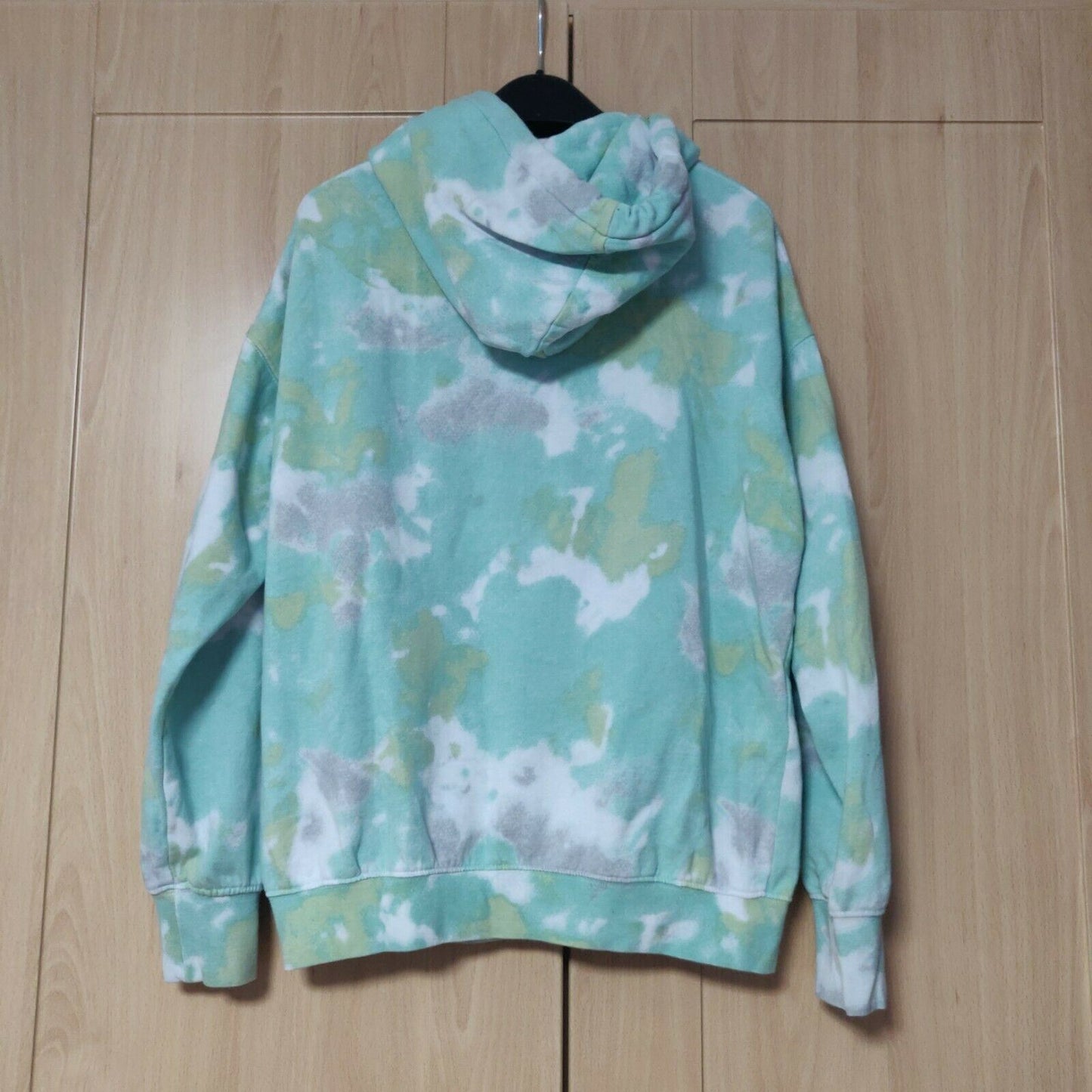 H&M Green Pullover Hoodie Long Sleeve Girls 12/14 Years