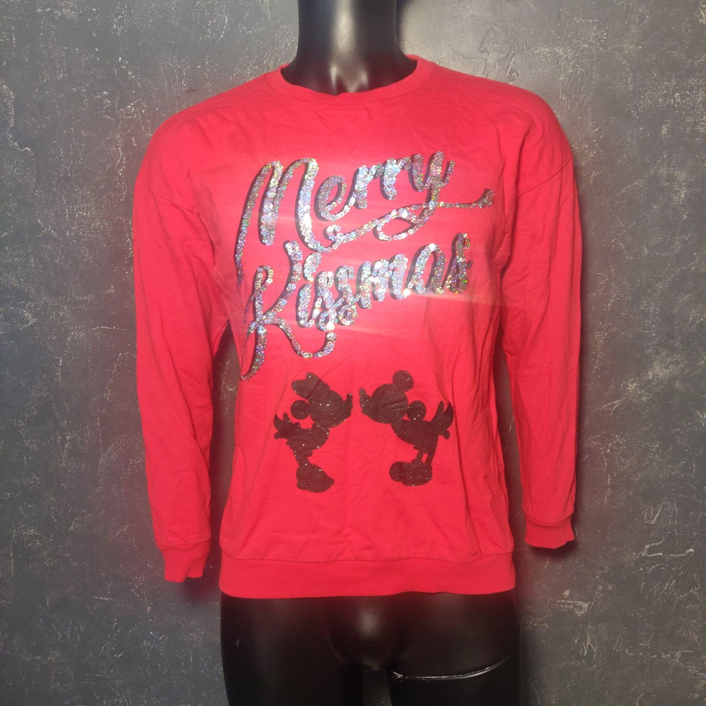 Disney Red Sweatshirt Pullover Long Sleeve "Merry Kissmas" Women Size UK 10