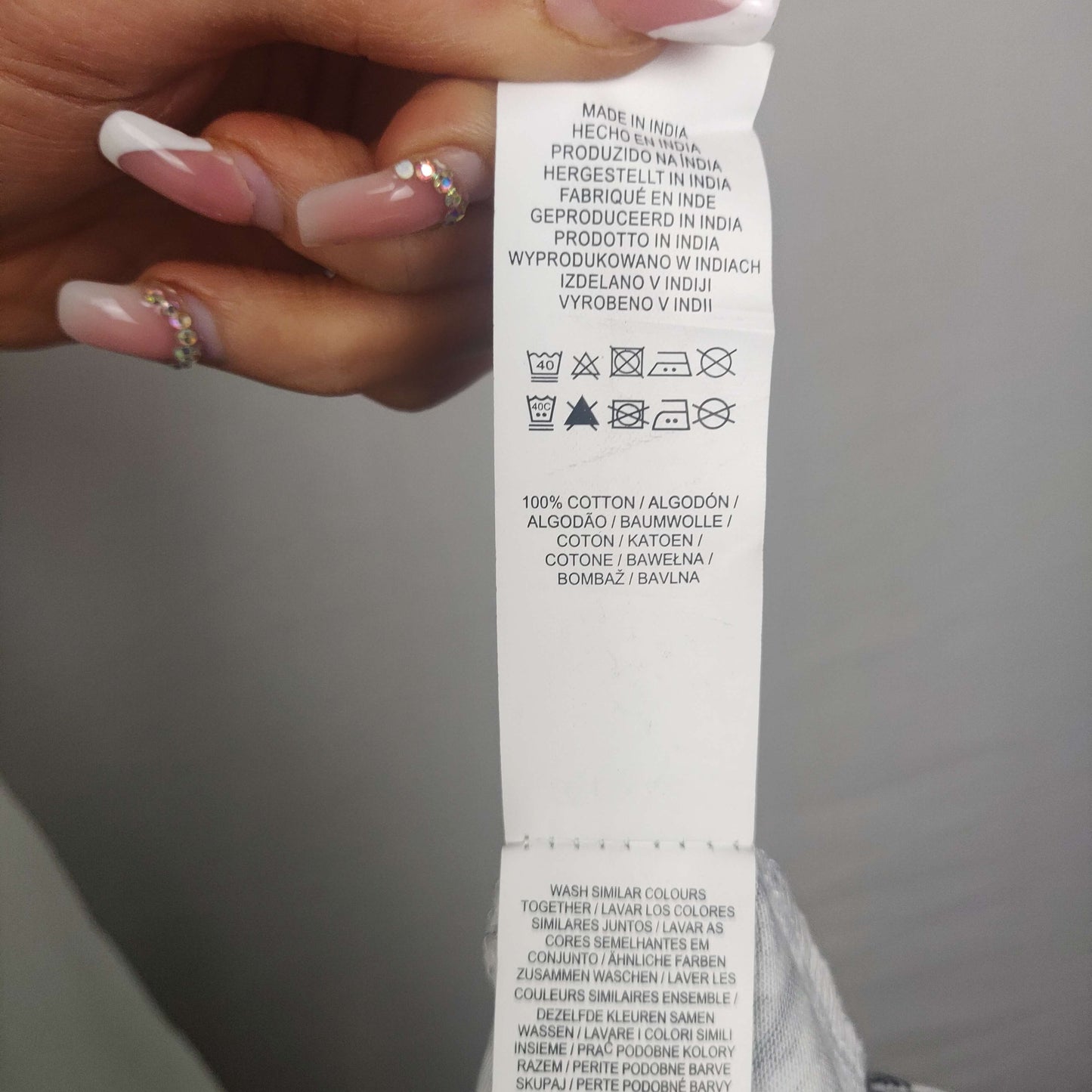 Disney White T-shirt Women Size Small