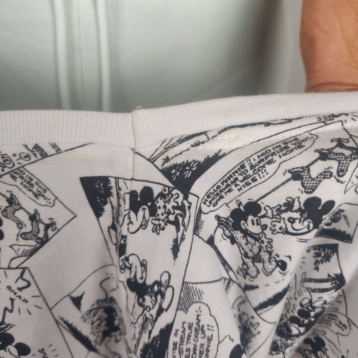 Disney White T-shirt Women Size Small