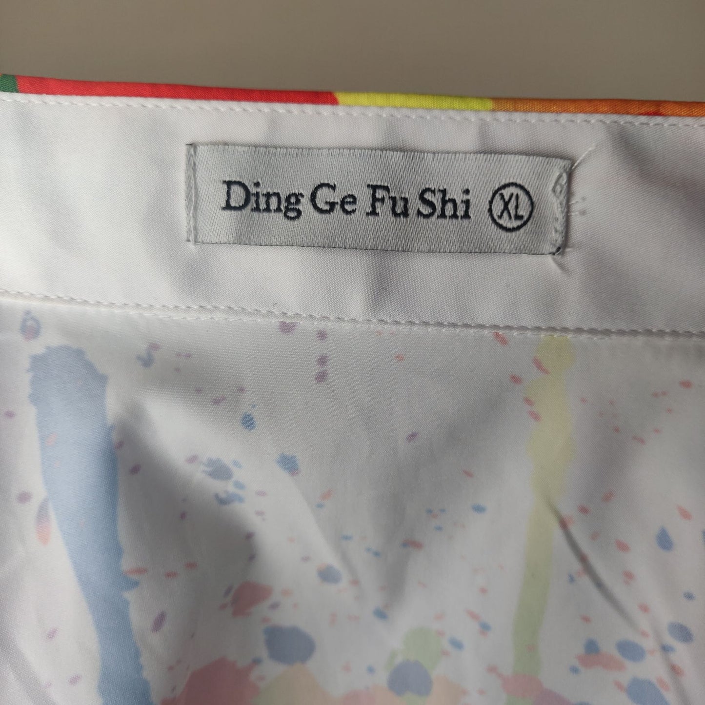 Ding Ge Fu Shi White Button Paint Shirt Men Size XL