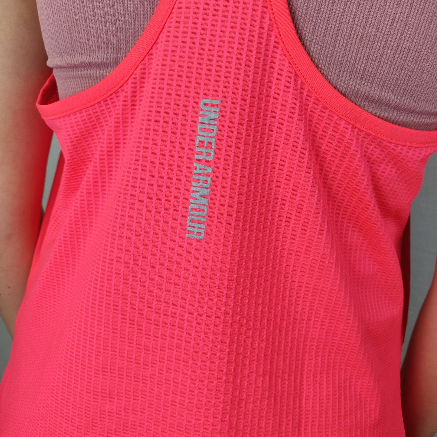 Under Armour Heatgear Pink Fitted Tank Top Women Size Medium