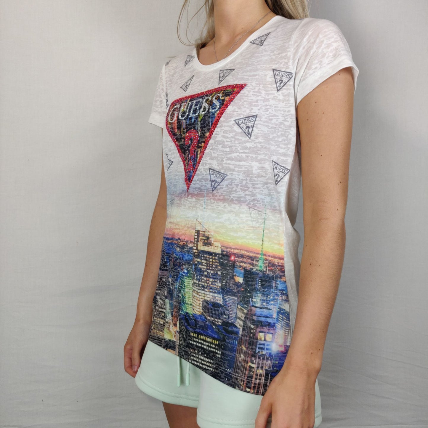 Guess White Tshirt Short Sleeve Women Size Medium