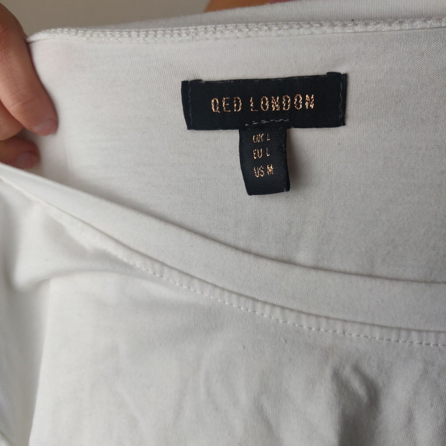 Qed London White Amour T-shirt Short Sleeve Women Size Large