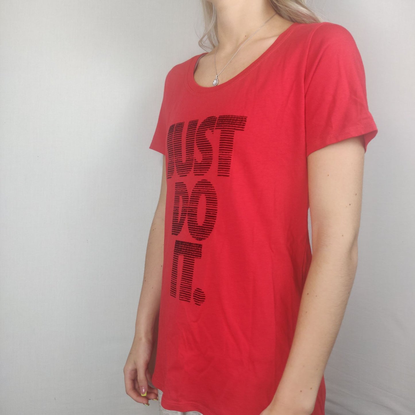 Nike Just Do It Red Tshirt Short Sleeve Women Size Medium
