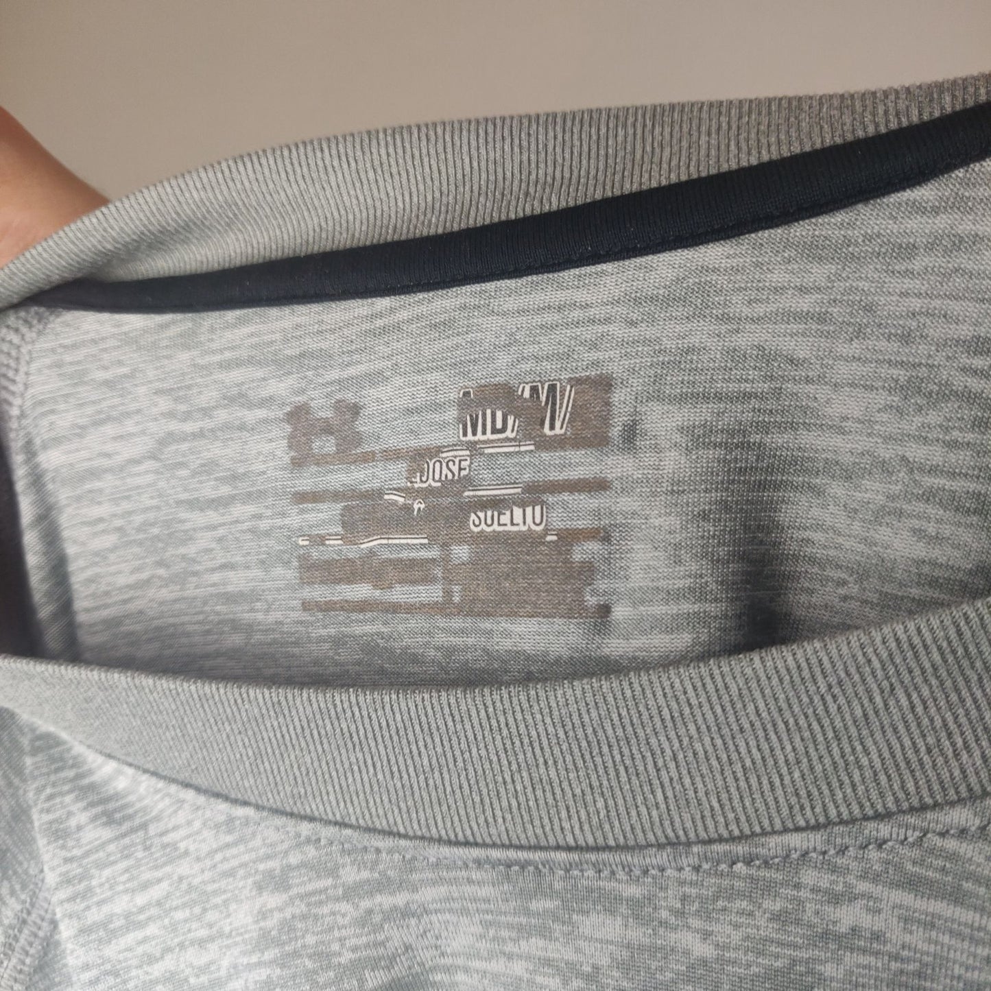 Under Armour Grey  Loose T-shirt Men Size Medium