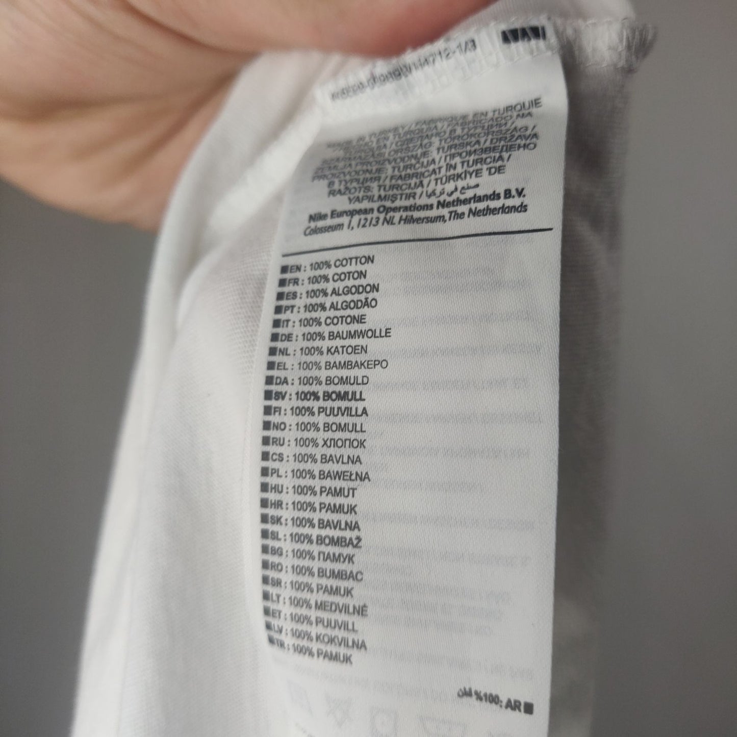 Nike White Sportswear T-shirt The Nike Tee Men Size Medium